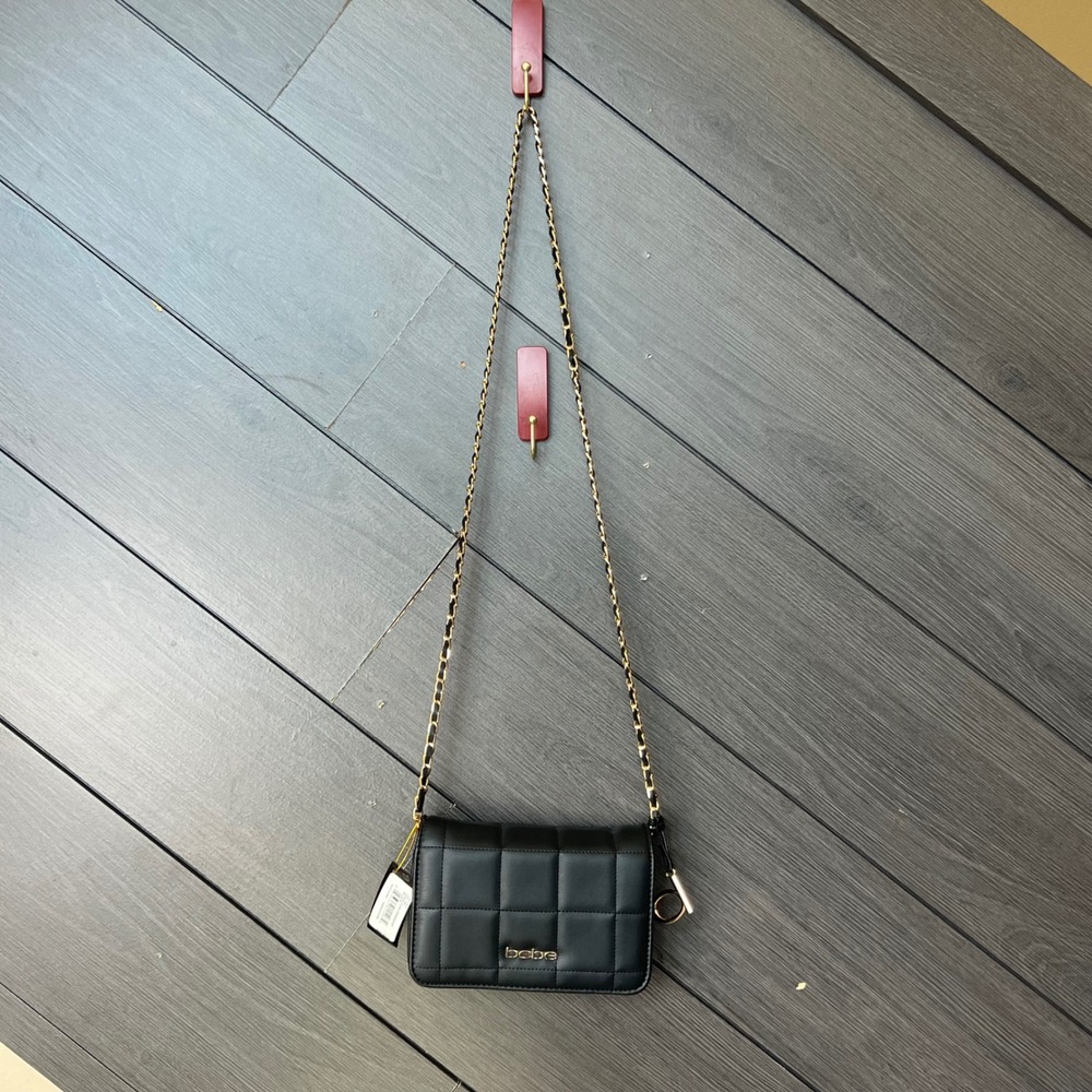 Bebe Women's‎ Quilted Crossbody Bag Black Gold Chain Strap NWT Chic Glam